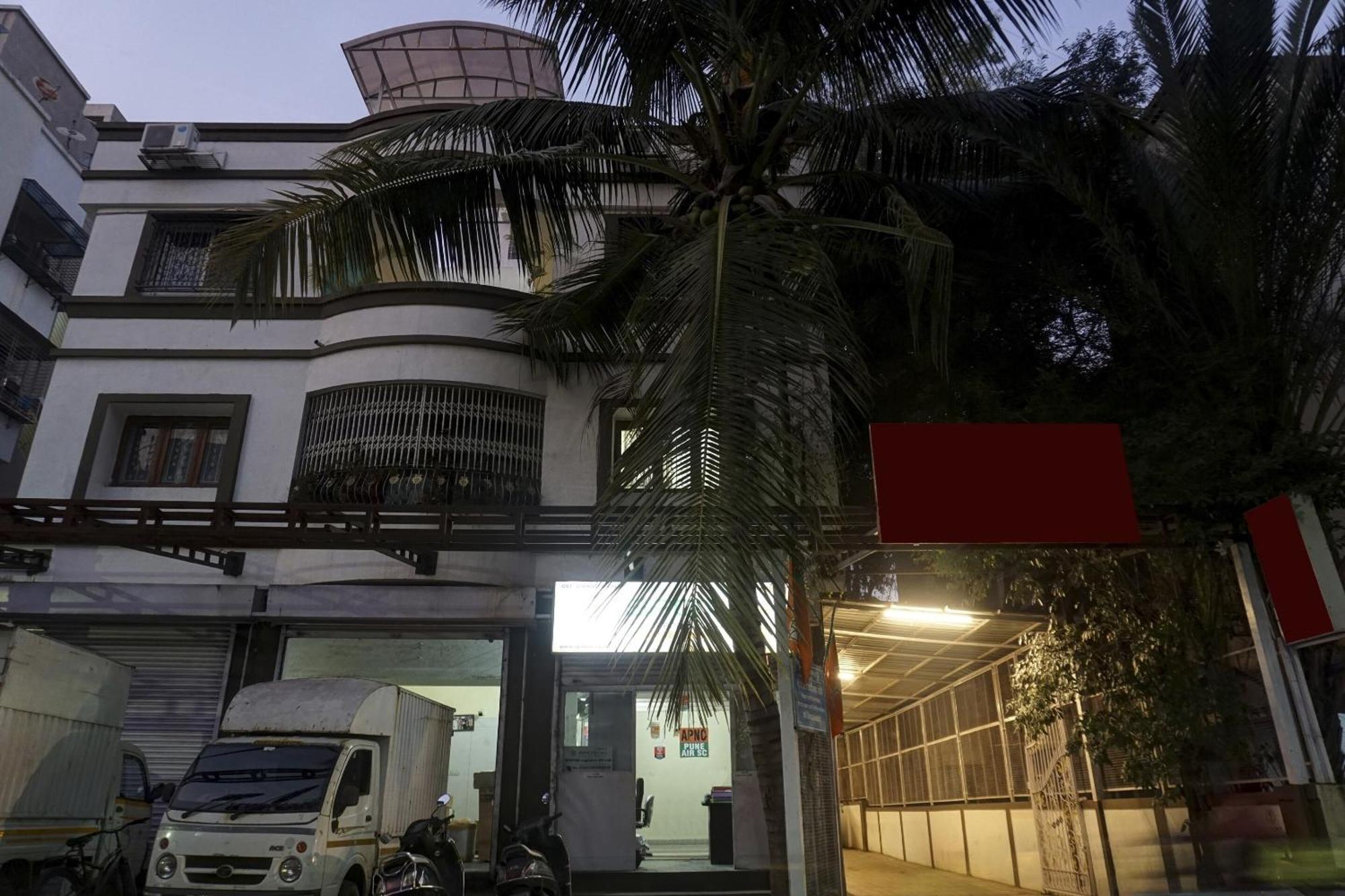 Super Townhouse The Upper Room Near Pune Airport Lohogaon Luaran gambar