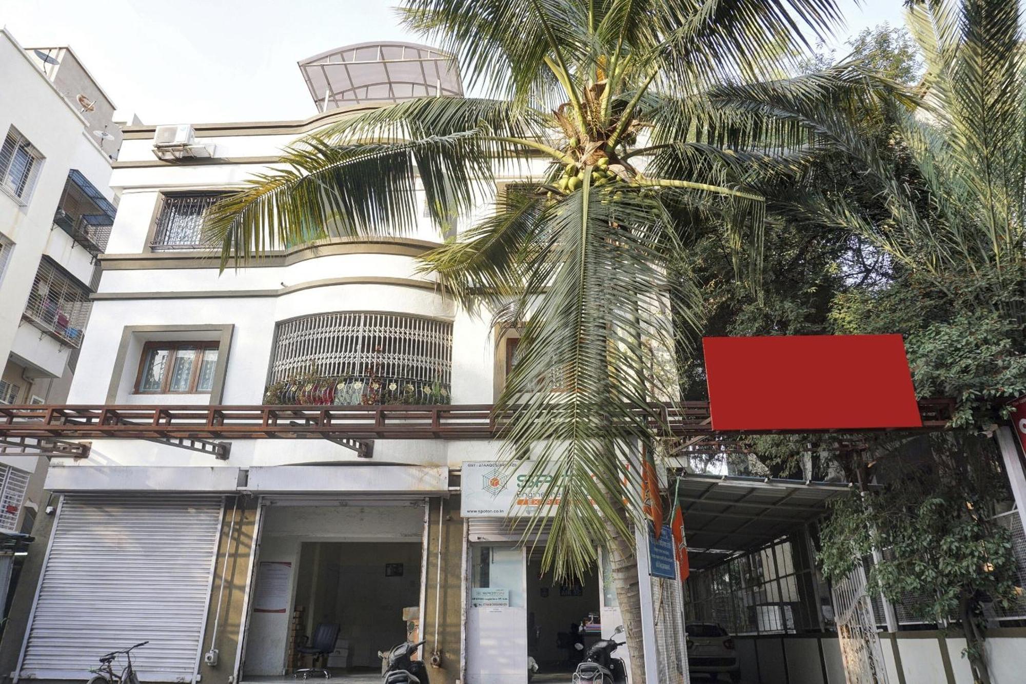 Super Townhouse The Upper Room Near Pune Airport Lohogaon Luaran gambar