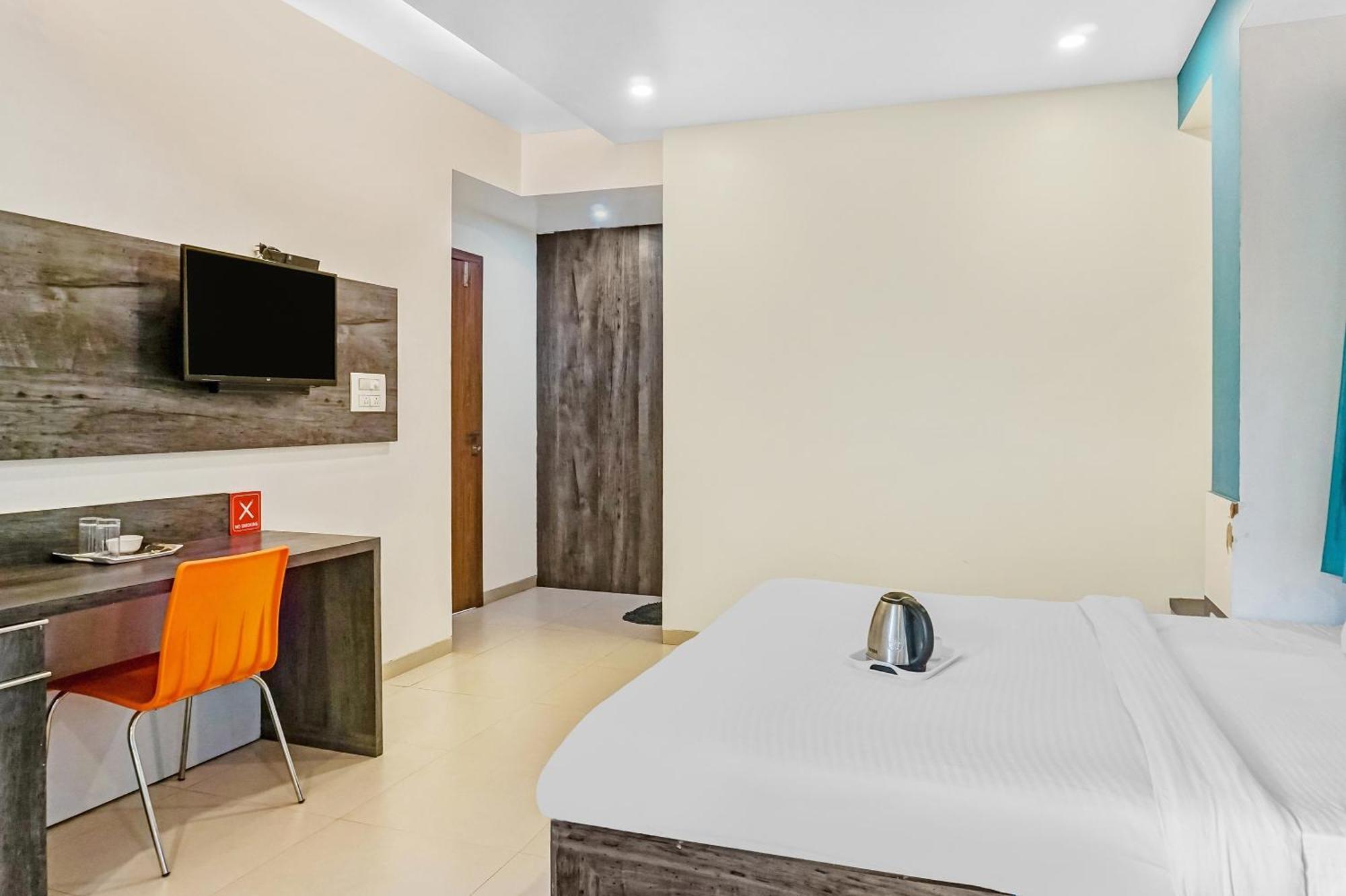 Super Townhouse The Upper Room Near Pune Airport Lohogaon Luaran gambar